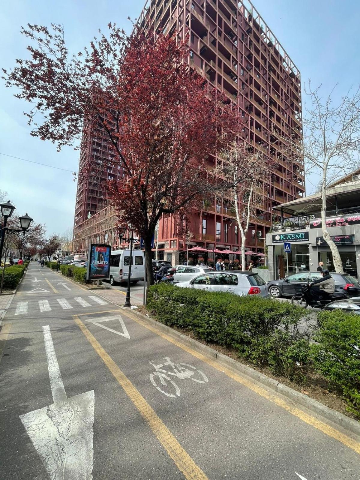 Garden Building Luxury Apartment ティラナ エクステリア 写真