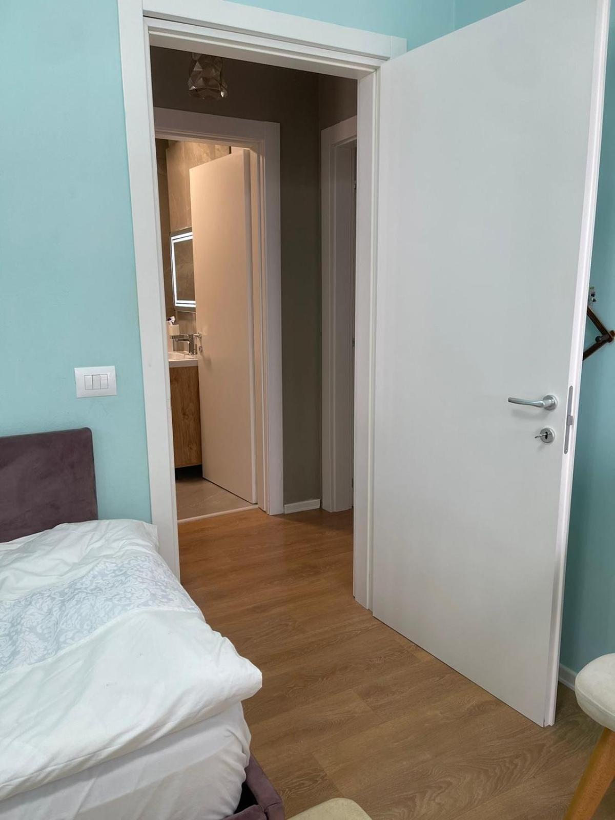 Garden Building Luxury Apartment ティラナ エクステリア 写真