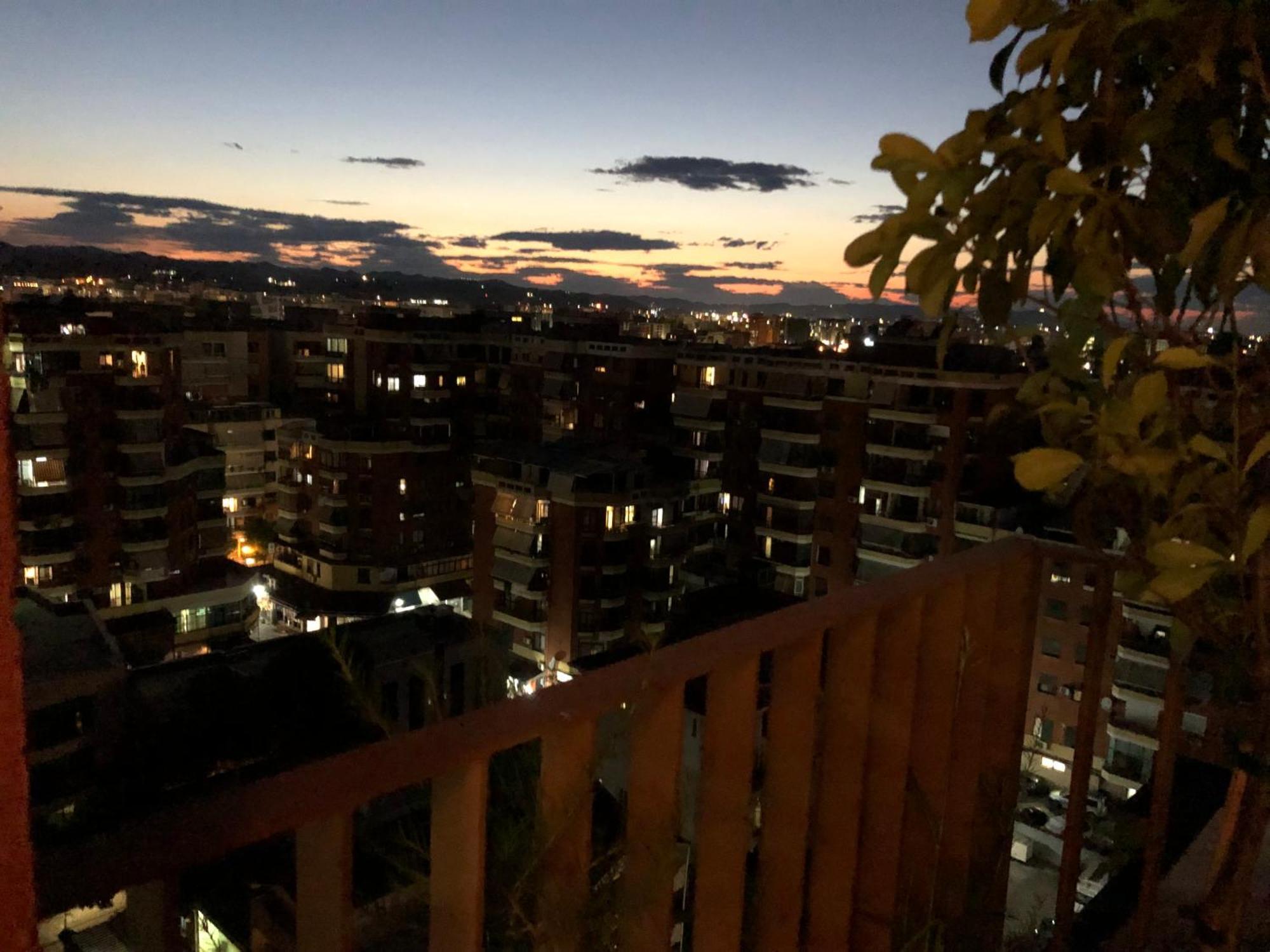 Garden Building Luxury Apartment ティラナ エクステリア 写真