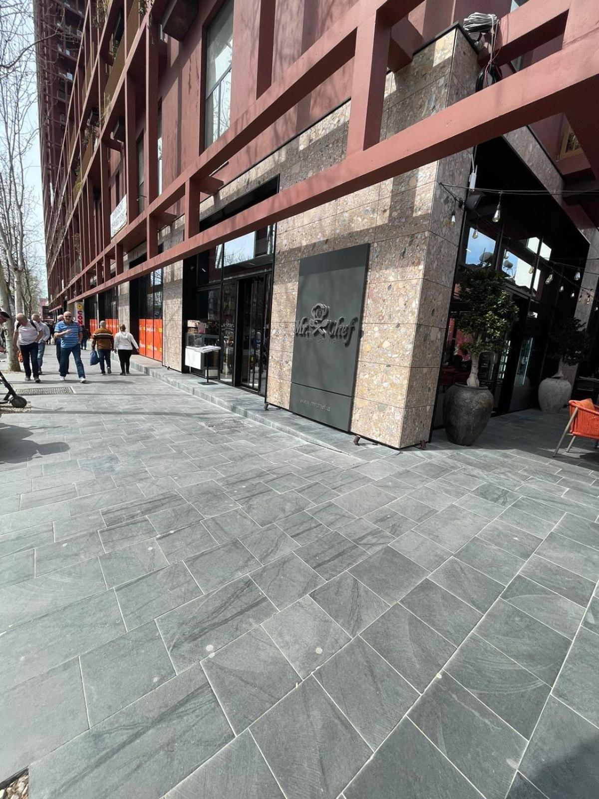 Garden Building Luxury Apartment ティラナ エクステリア 写真